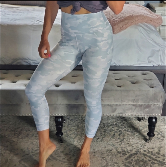 2 P'tula Desaree leggings medium bundle - Picture 3 of 8